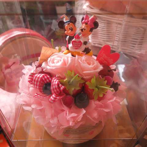 内祝い ディズニー 誕生日プレゼント 花 フラワーギフト フラワーケーキ プリザーブドフラワー入り ケース付き バースデー 送料無料 Carlavista Com