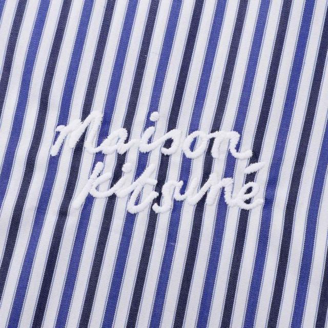 メゾンキツネ MAISON KITSUNE スタンドカラーシャツ OVERSIZE SHIRT IN STRIPED COTTON WITH LOGO HANDWRITING EMBROIDERY レッド レディース MAISON KITSUNE メゾンキツネ スタンドカラーシャツ OVERSIZE