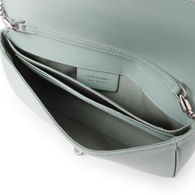 あす着] フェラガモ FERRAGAMO ミニバッグ チェーンウォレット