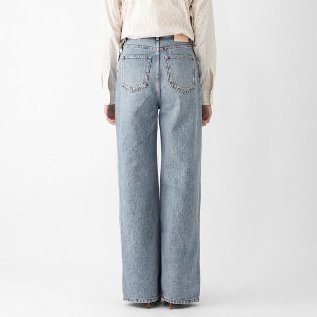 [あす着] ロエベ LOEWE ボタンフライジーンズ レディース HIGH WAISTED JEANS あす着] ロエベ LOEWE ボタンフライジーンズ レディース HIGH WAISTED