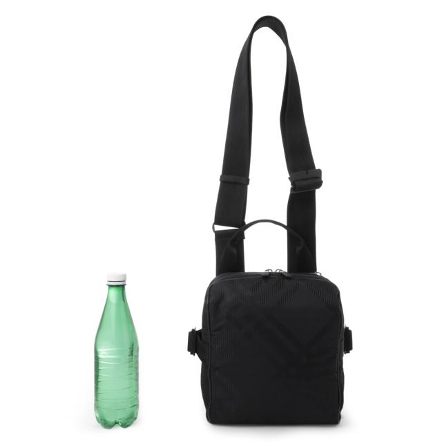 あす着] バーバリー BURBERRY クロスボディバッグ メンズの通販はau