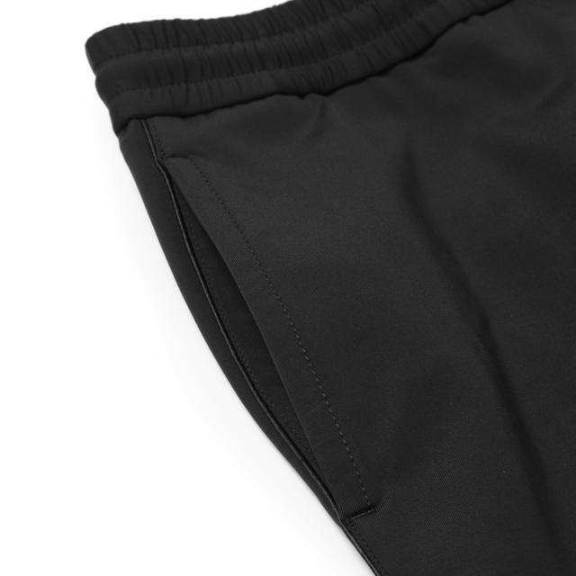 [あす着] モンクレール MONCLER ナイロンパンツ メンズ あす着] モンクレール MONCLER ナイロンパンツ メンズの通販はau PAY