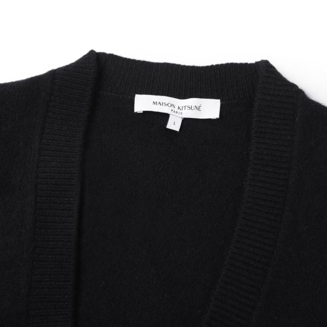 メゾンキツネ MAISON KITSUNE Vネック カーディガン メンズ BOLD FOX HEAD PATCH REGULAR CARDIGAN IN LAMBSWOOL_3