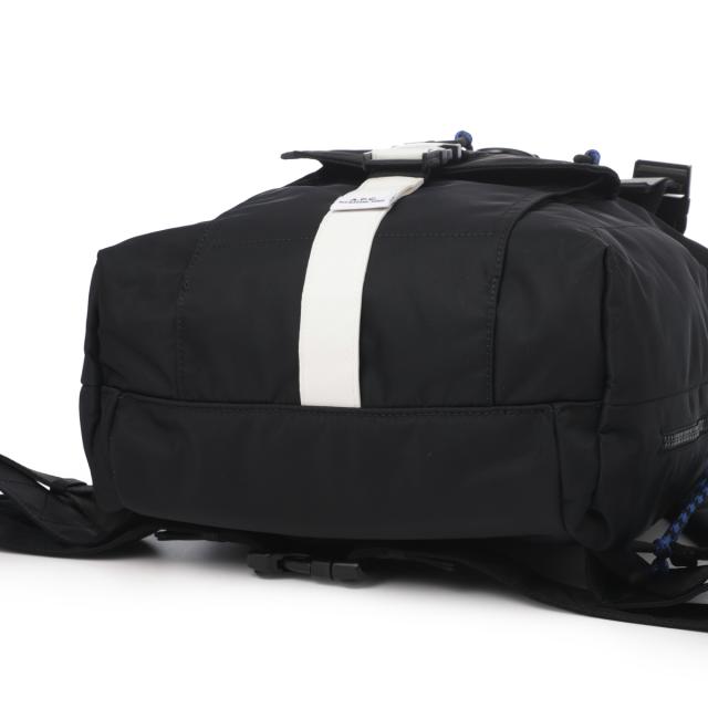 A.P.C. Treck ブラックバックパックリュック 男女兼用 男女兼用