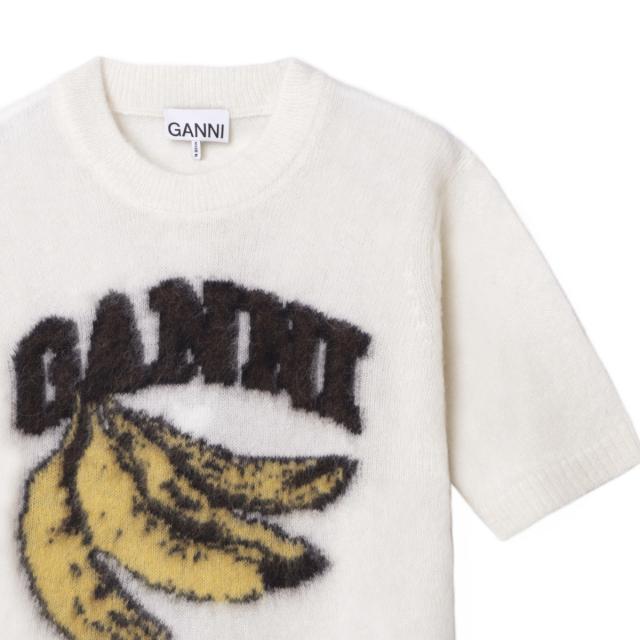 ガニー GANNI クルーネック半袖ニット レディース BRUSHED ALPACA GRAPHIC T-SHIRT 半袖ニット バナナ ロゴ アルパカ混