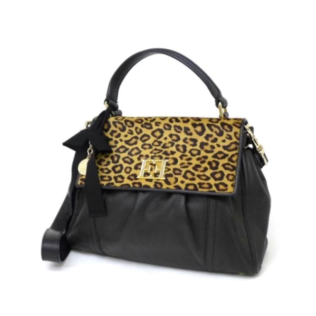 ｴｽｶｰﾀﾞ ESCADA ﾊﾝﾄﾞﾊﾞｯｸﾞ 2WAY ｽﾄﾗｯﾌﾟ付 黒 革×ﾊﾗｺ 【中古】(41394 