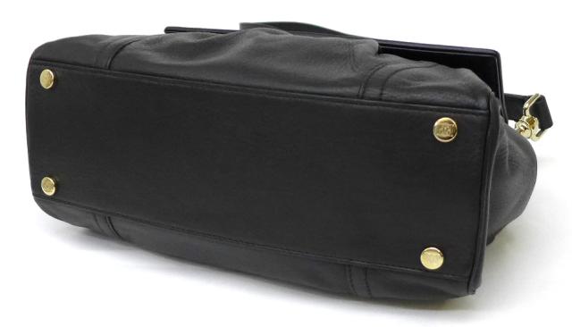ｴｽｶｰﾀﾞ ESCADA ﾊﾝﾄﾞﾊﾞｯｸﾞ 2WAY ｽﾄﾗｯﾌﾟ付 黒 革×ﾊﾗｺ 【中古】(41394)の 