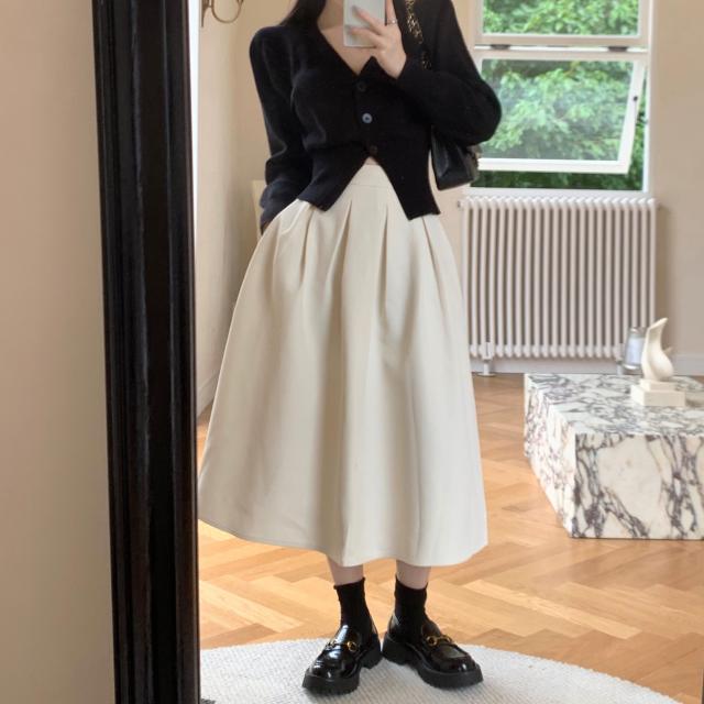 スカート レディース ボトムス フレア タック ハイウエスト Aライン ミモレ丈 ボックスプリーツ ハイウエスト 無地 かわいい 大人可愛い シンプル カジュアル おしゃれ お洒落 大人女子 ラフ キュート 学生 通学 デート お出かけ 女子会 旅行 お買い物 着回し 普段使い お揃いの通販は 4,963円