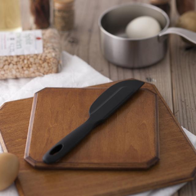 ターナー 貝印 料理家の逸品 シリコンカーブターナー ヘラ へら フライ返し キッチンツール 調理器具 下ごしらえ用品 キッチン用品の通販はau Pay マーケット リビングート