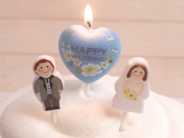 キャンドル ろうそく パーティーキャンドル ハッピーウエディングキャンドルギフトミニ ローソク ロウソク ケーキ用 ケーキキャンドルの通販はau Pay マーケット リビングート