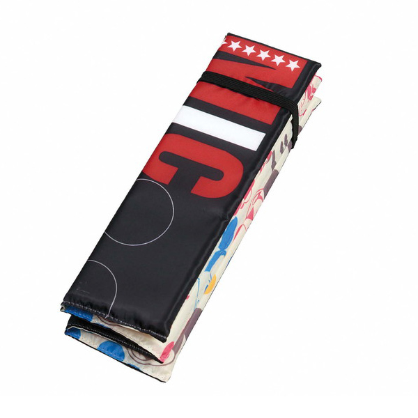 折りたたみざぶとん ミッキーマウス スタンダード ディズニー 折りたたみ 持ち運び 座布団 アウトドア おでかけざぶとん 行楽 敷物 1の通販はau Pay マーケット リビングート