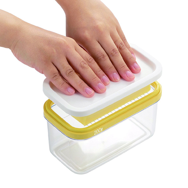 最大1000円offクーポン配布中 バターカッター バターカッティングケース 日本製 バター入れ バターホルダー 保存容器 キッチンの通販はau Pay マーケット リビングート