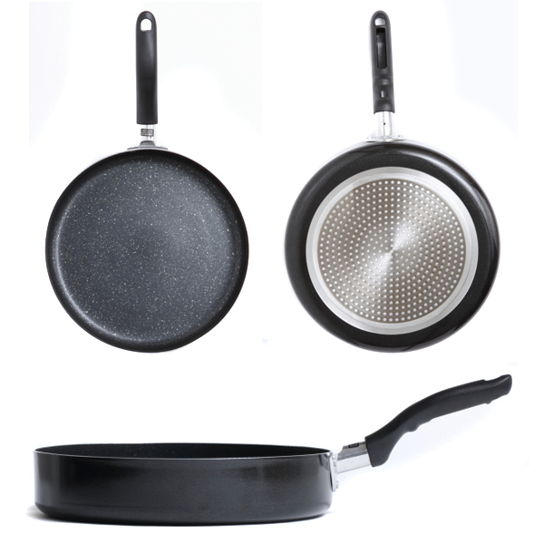 フライパン 28cm フッ素加工 ワイドラージ Ih対応 ガス火対応 金属ヘラ対応 調理器具 調理用品 調理道具 キッチンツール キッチングッの通販はau Pay マーケット お弁当グッズのカラフルbox