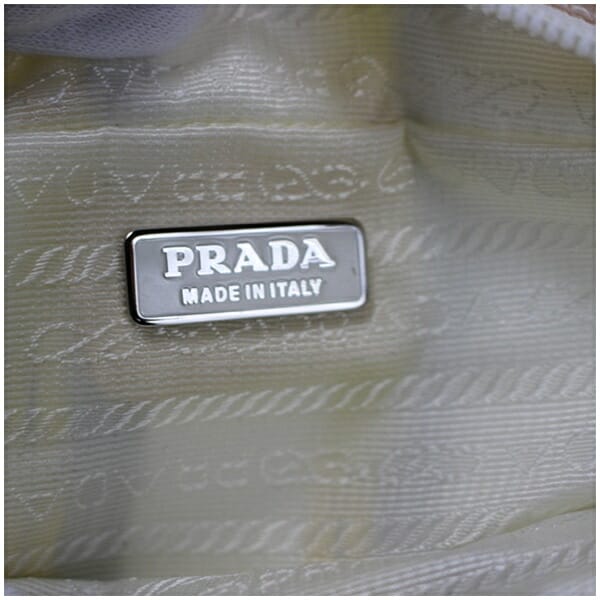 ★ プラダ ポーチ コスメポーチ 三角プレート ホワイト 中古 ABランク PRADA｜レディース 女性 小物入れ_7
