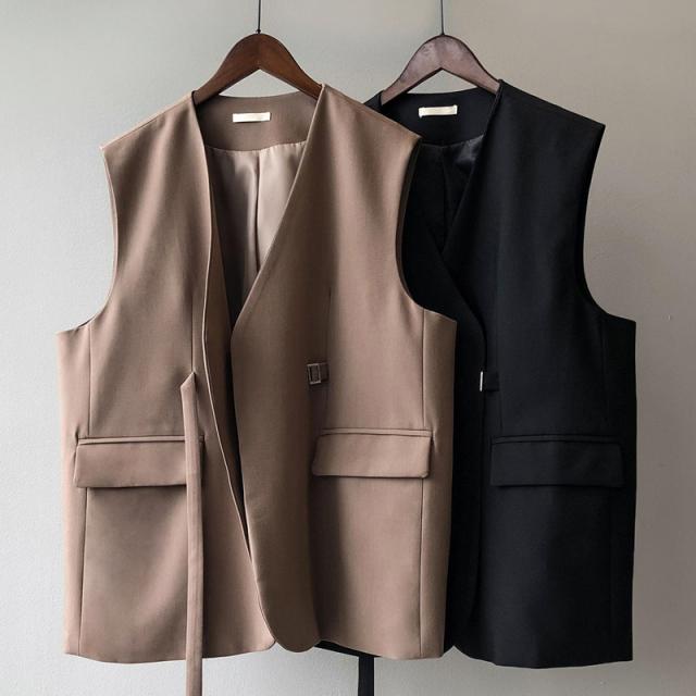 トップス アウター ベスト ノースリーブ Vネック ポケット 前開き シンプル 上品 おしゃれ レトロ 大人可愛い M L メンズライク マニッシュ モード系 モダン フォーマル 無地 秋 冬 20代 30代 女子会 休日 パーティー 送料無料 個性的の通販は 5,480円