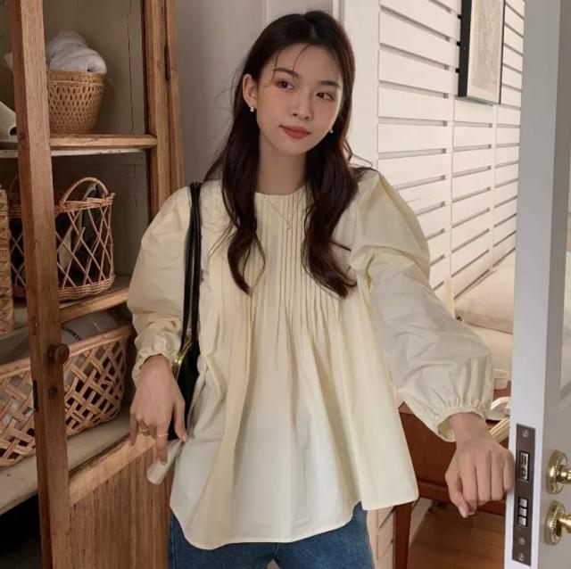 トップス シャツ ブラウス カットソー 袖あり 長袖 かわいい 大人可愛い きれいめ シンプル カジュアル 大人 上品 おしゃれ お洒落 かっこいい レトロ 大人女子 こなれ感 ラフ ラブリー キュート ガーリー 個性的 クール モード系 主役級 存在感 無地 春 秋 10代 20代 30代の通販は