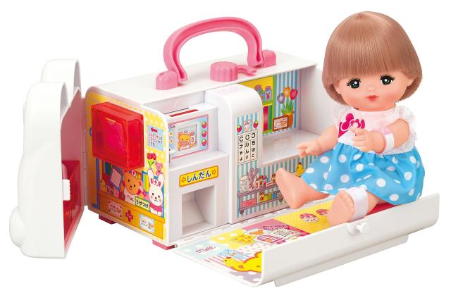 メルちゃん お人形セット うさぎさんきゅうきゅうしゃ デラックスセット (人形付きセット)(中古品)