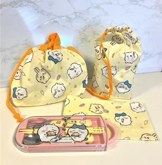 ちいかわランチクロス、ランチ巾着、箸&箸箱、コップ袋、箸&スプーン ちいかわランチクロス、ランチ巾着、箸&箸箱、コップ袋、箸&スプーン