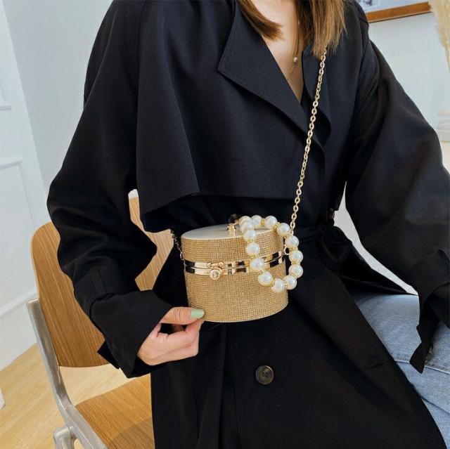 O1レディース バッグ クリスタルショルダーバッグ キラキラ．ライン