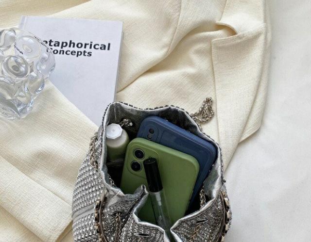 O3レディース バッグ クリスタルショルダーバッグ キラキラ．ラインストン パーティーバック O3レディース バッグ クリスタルショルダーバッグ キラキラ．ライン