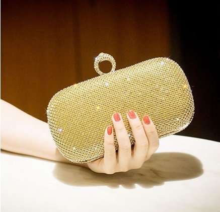 O9クラッチバッグ レディース バッグ クリスタルショルダーバッグ キラキラ．ラインストン パーティーバック