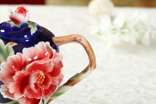 花柄ティーカップ セット 陶器 高級感 カップ＆ソーサー 4客コーヒー