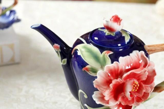 花柄ティーカップ セット 陶器 高級感 カップ＆ソーサー 4客コーヒー