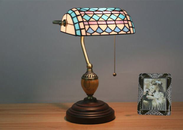 ステンドグラスランプ 卓上スタンド 豪華テーブルランプ 卓上