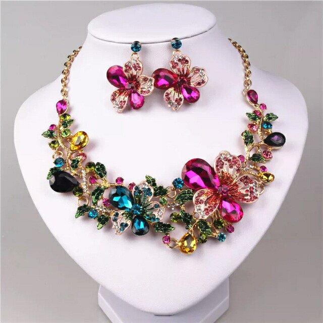 ウェディングアクセサリー ジュエリーキラキラ ネックレス イアリング 2点セットの通販は