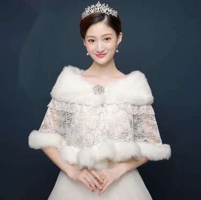 豪華肩掛け 大判ショール ファーストール ．毛皮風ケープ 結婚式 ボレロ ポンチョ