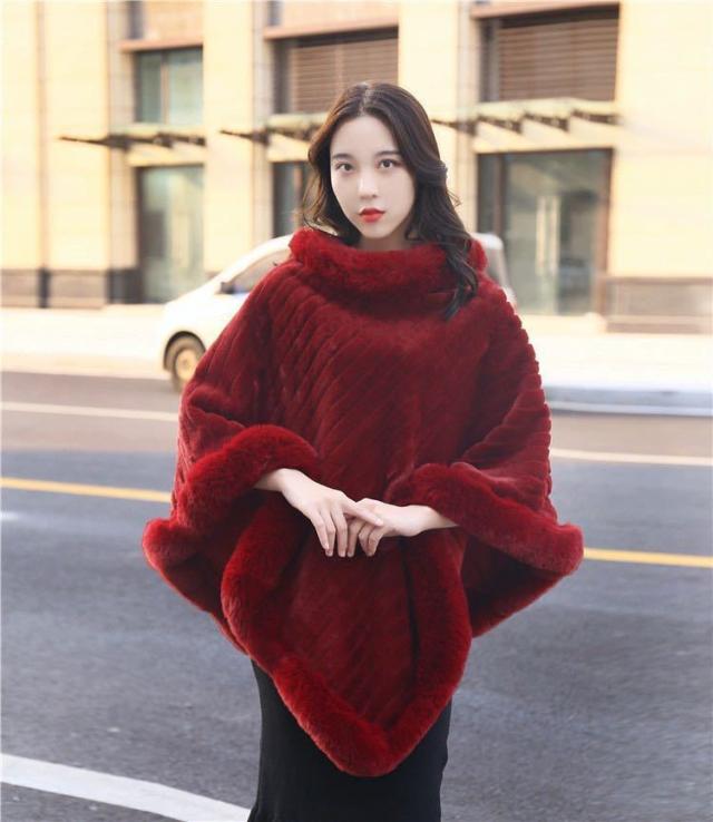 豪華肩掛け 大判ショール ファーストール ．毛皮風ケープ 結婚式 ボレロ ポンチョの通販は 14,033円