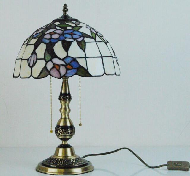ステンドグラスランプ 卓上スタンド 豪華テーブルランプ 卓上照明