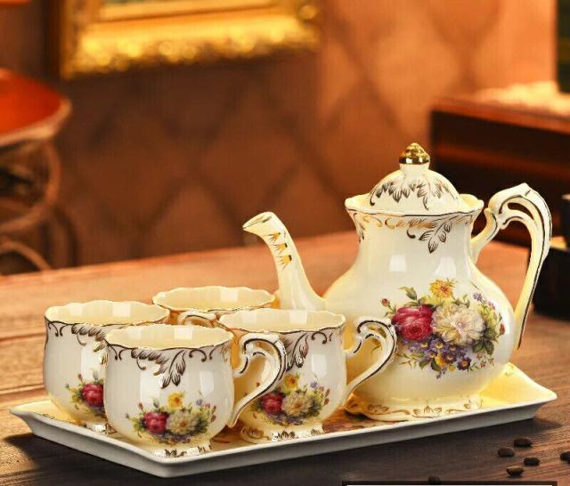 ティー・コーヒーカップセット カップ4客セット花柄 姫系雑貨の通販は 22,774円