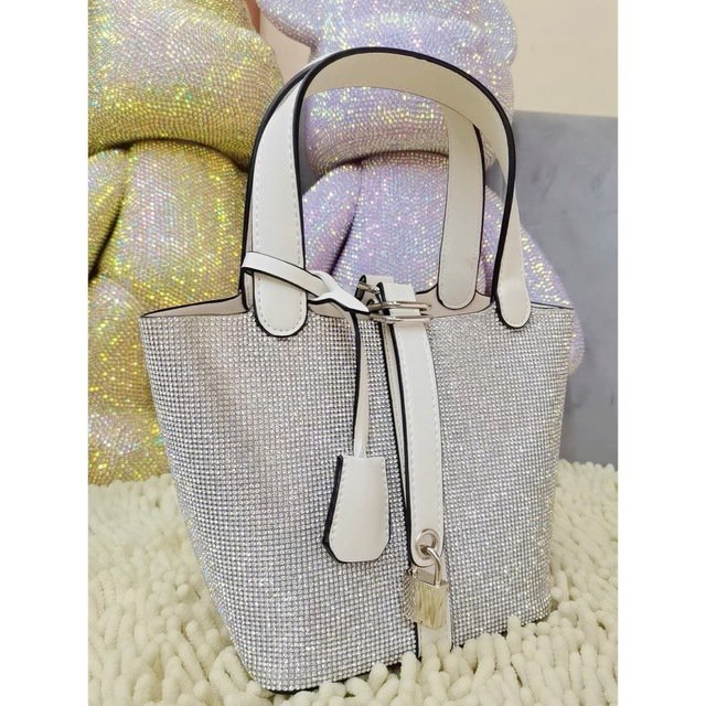 ショルダーバッグ 2wayバケットバッグキラキラ．ラインストン