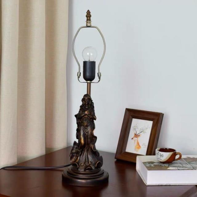 ステンドグラスランプ ．卓上スタンド 豪華テーブルランプ 卓上照明 ガラス工芸スタンドの通販は