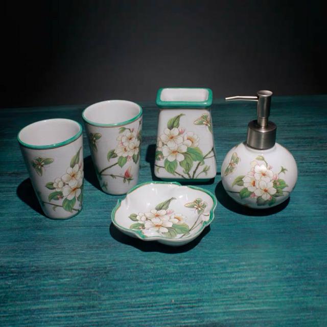 バスルームセット 洗面用具 5点セット ソープディスペンサー 歯ブラシスタンド 石鹸置き コップその他インテリア・寝具