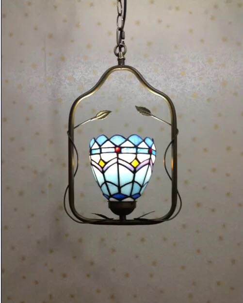 ステンドグラス．ペンダントライト 豪華天井照明ステンドグラスランプ ガラス工芸品 電源直結タイプ
