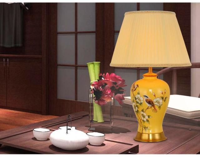 照明スタンドライト テーブルランプ デスクライト 卓上ステンド 高級陶器スタンド。