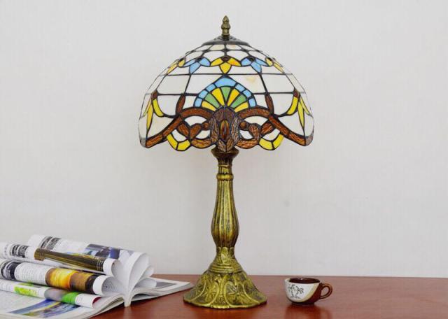 ステンドグラスランプ 卓上スタンド 豪華テーブルランプ 卓上照明