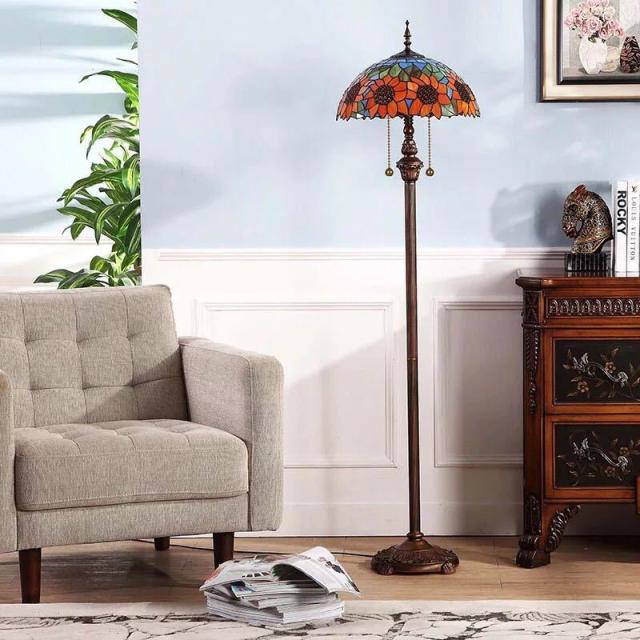 ステンドグラスフロアライト ．間接照明 フロアスタンド 照明器具豪華