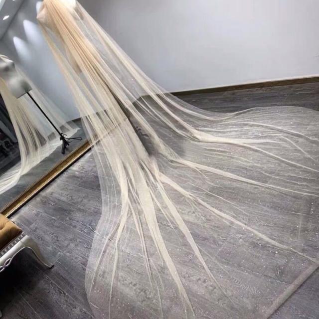 ウエディングベール 〜ロングベール ウェディング レース・刺繍 ベールUP儀式OK 結婚式用．