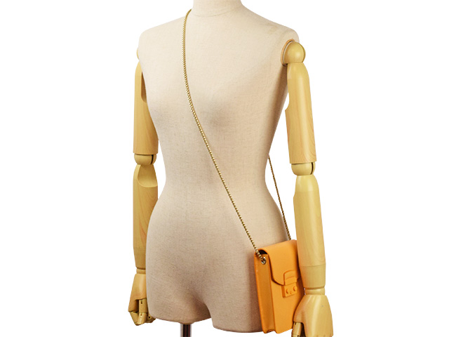 新作入荷，最新作 フルラ FURLA 斜め掛けショルダーバッグ