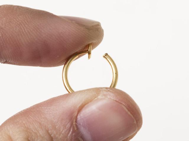 レディースファッション 可愛い シンプル リング形 ピアス イヤーカフ イヤリング 挟むタイプ 2個セット ゴールド 送料込の通販はau Pay マーケット Piii