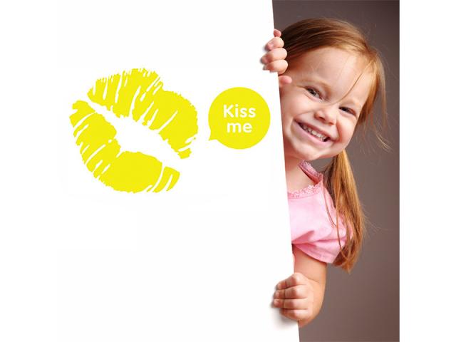Smart Design オシャレな壁紙シール キスkiss Me ノリ跡が残らない 壁飾りウォールステッカー イエロー 送料込の通販はau Pay マーケット Piii