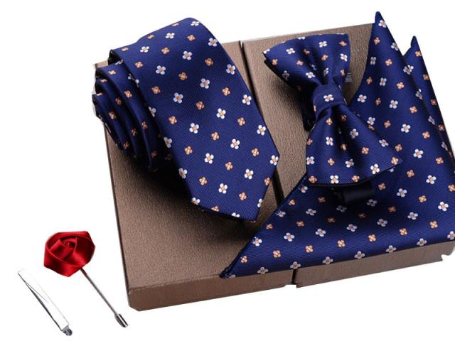 メンズファッション お洒落 ネクタイ 蝶ネクタイ ポケットチーフ ブローチ ネクタイピン 5点セット ネイビー フラワー 新品 送料込の通販はau Pay マーケット Titosoy