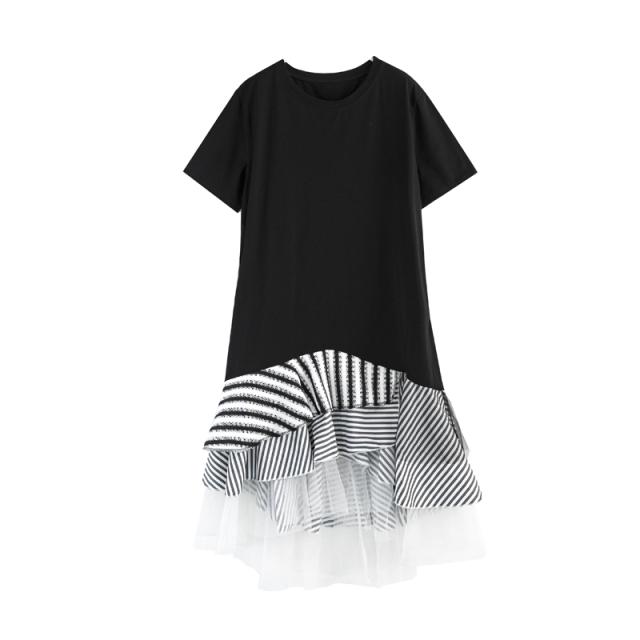 個性的 トップス ワンピース Tシャツ フレアワンピース ひざ丈 ミディアム丈 袖あり 半袖 ラウンドネック 襟なし アシンメトリー 切り替えデザイン ドッキング チュール フリル かわいい 大人可愛い 大人 おしゃれ お洒落 かっこいい 大人可愛い 大人女子 こなれ感 ラフ