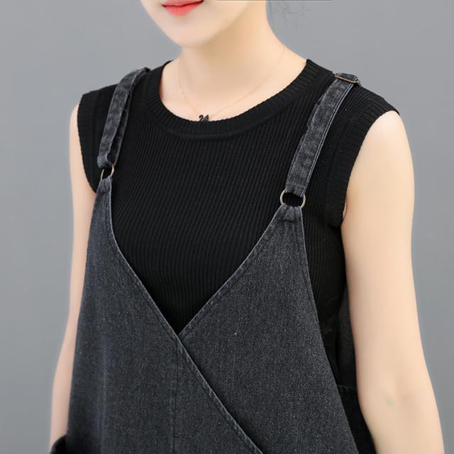 デニムオーバーオール サロペット シャンパー ひざ丈 膝下 袖なし Vネック かわいい 大人可愛い きれいめ シンプル カジュアル 大人 上品 おしゃれ お洒落 かっこいい こなれ感 ラフ メンズライク マニッシュ ボーイッシュ ラブリー キュート 個性的 主役級 存在感 とろみ感_18