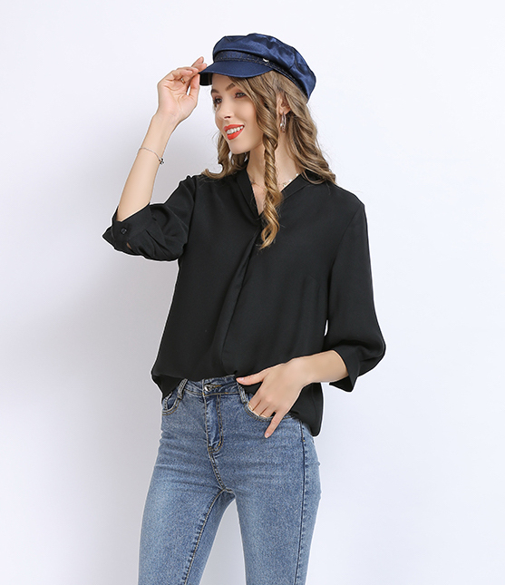 シンプルベーシックトップス シャツ ブラウス 袖あり 5分袖 五分袖 Vネック かわいい 大人可愛い きれいめ シンプル カジュアル 大人 上品 おしゃれ お洒落 かっこいい こなれ感 ラフ ラブリー キュート 個性的 主役級 存在感 とろみ感 抜け感 春 夏 秋 冬 10代 20代 30代