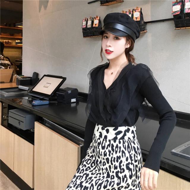 トップス 袖あり 長袖 Vネック 襟なし スリム タイト 細身 チュール シフォン フリル 透け感 シースルー かわいい 大人可愛い きれいめ シンプル カジュアル 大人 上品 おしゃれ 大人女子 こなれ感 ラフ ラブリー キュート ガーリー 個性的 クール モード系 セクシー