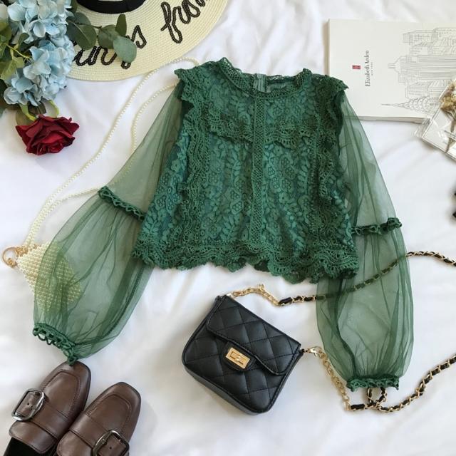 ブラウス レースシャツ トップス 袖あり 長袖 ボリューム袖 Uネック 襟なし レース 刺繍 チュール シフォン 切り替えデザイン ドッキング ふわふわ 透け感 シースルー かわいい 大人可愛い きれいめ カジュアル 大人 上品 おしゃれ 大人女子 ラブリー キュート ガーリーの通販は 6,368円